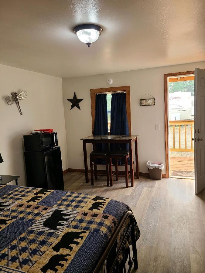 Eagle Rock Resort Naches Екстериор снимка
